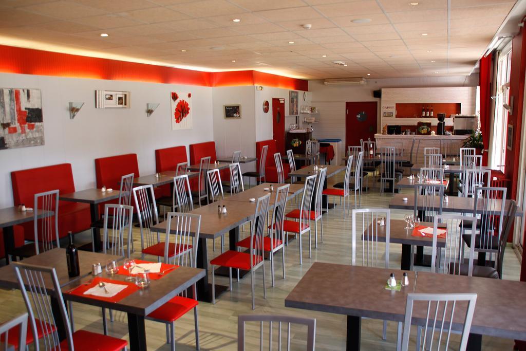 Logis Hotels - Hotel Et Restaurant Le Relais Des Garrigues Grisolles  Room photo