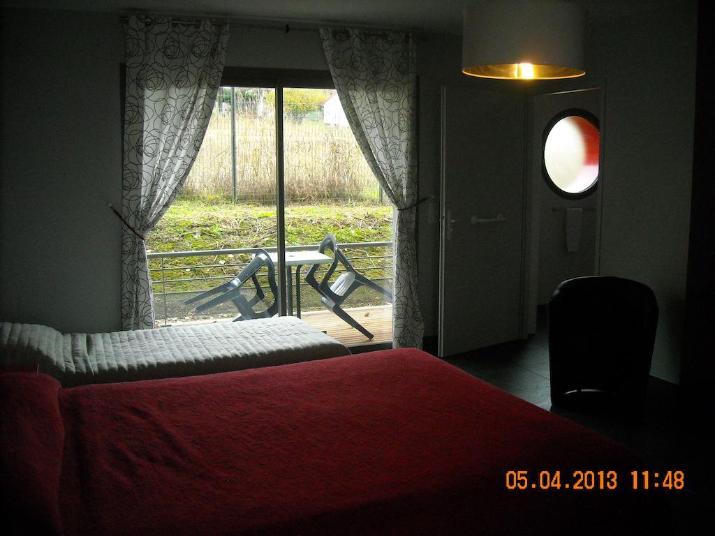 Logis Hotels - Hotel Et Restaurant Le Relais Des Garrigues Grisolles  Room photo