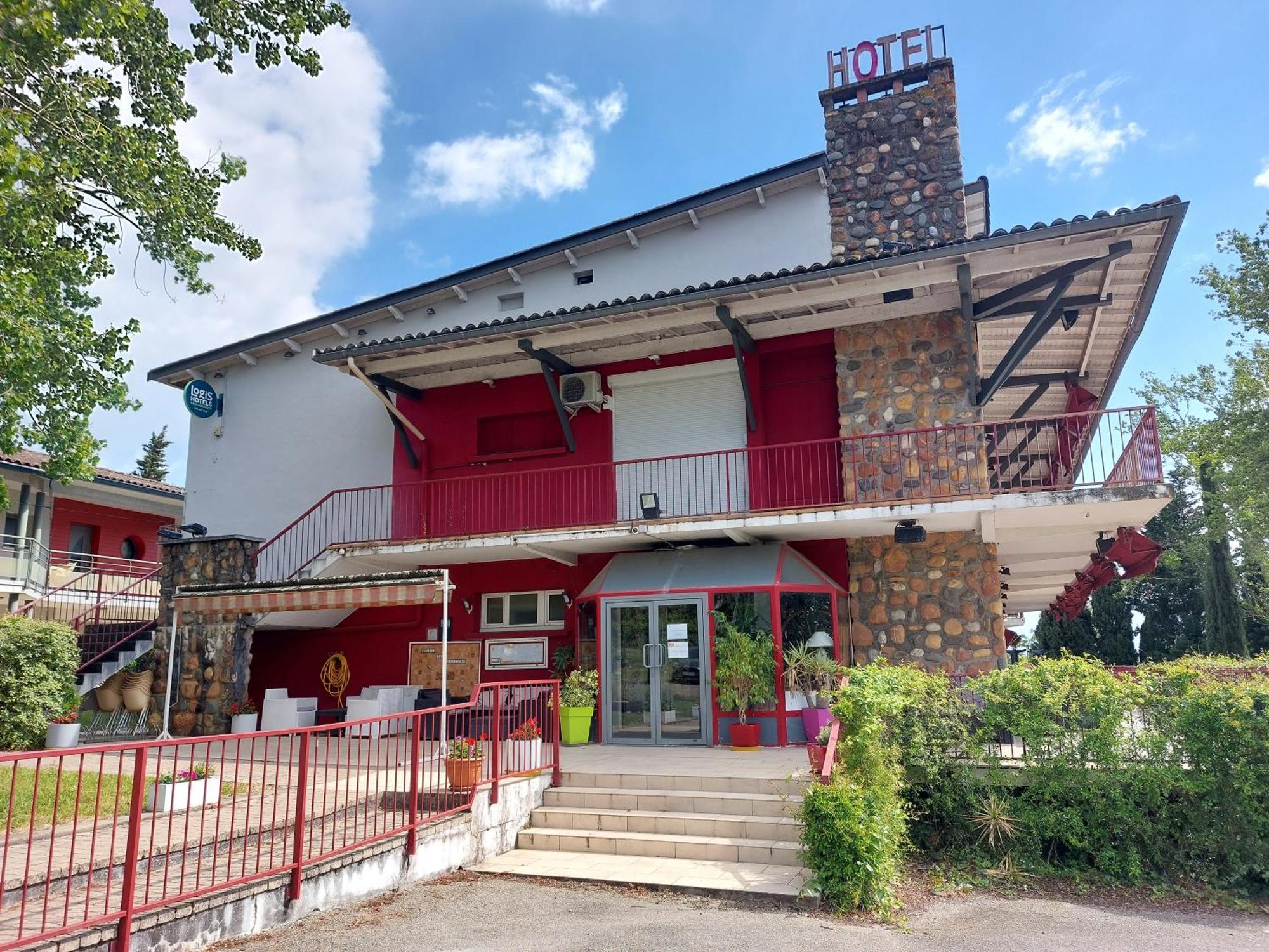 Logis Hotels - Hotel Et Restaurant Le Relais Des Garrigues Grisolles  Exterior photo
